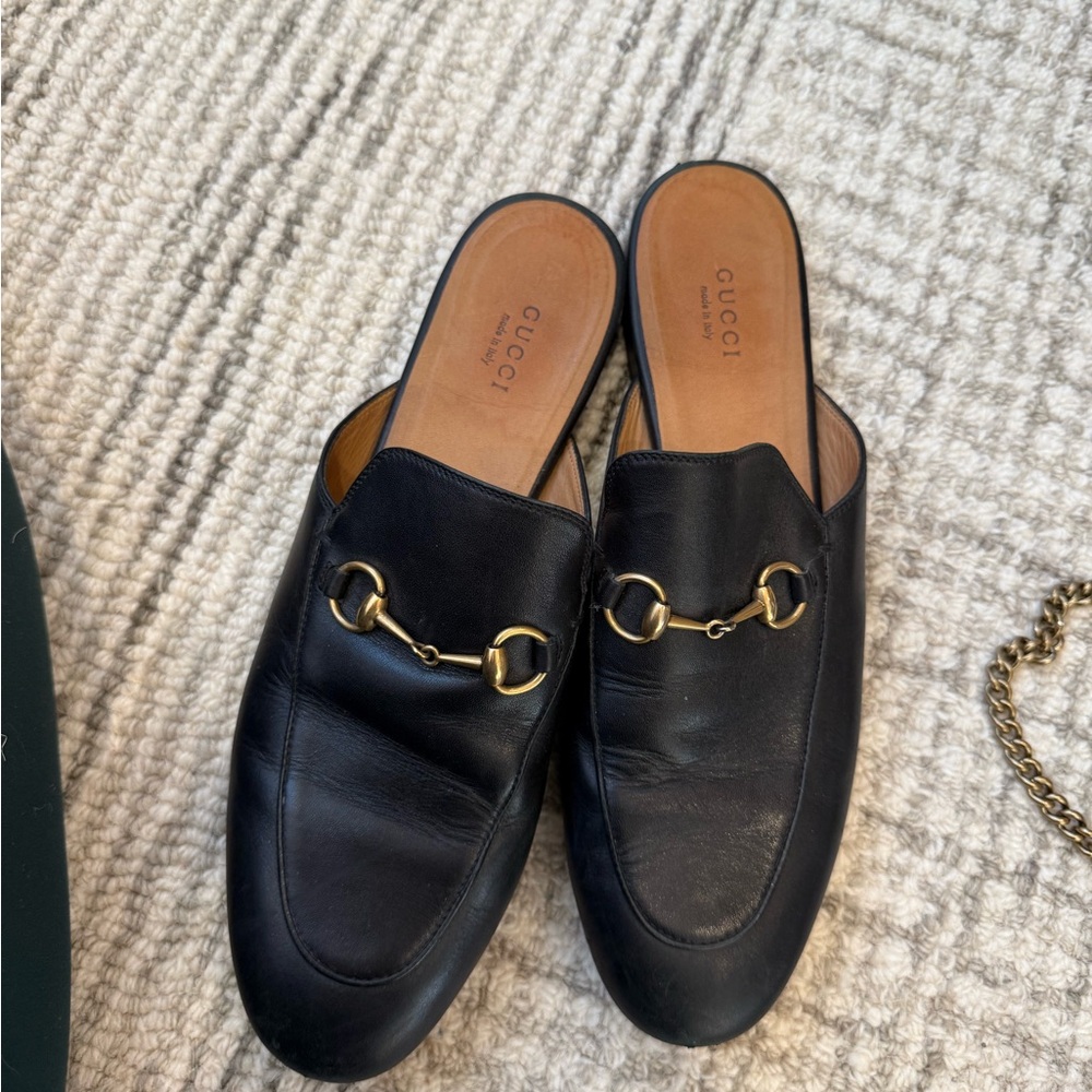 Authentic Gucci Princeton Slipper- black and gold